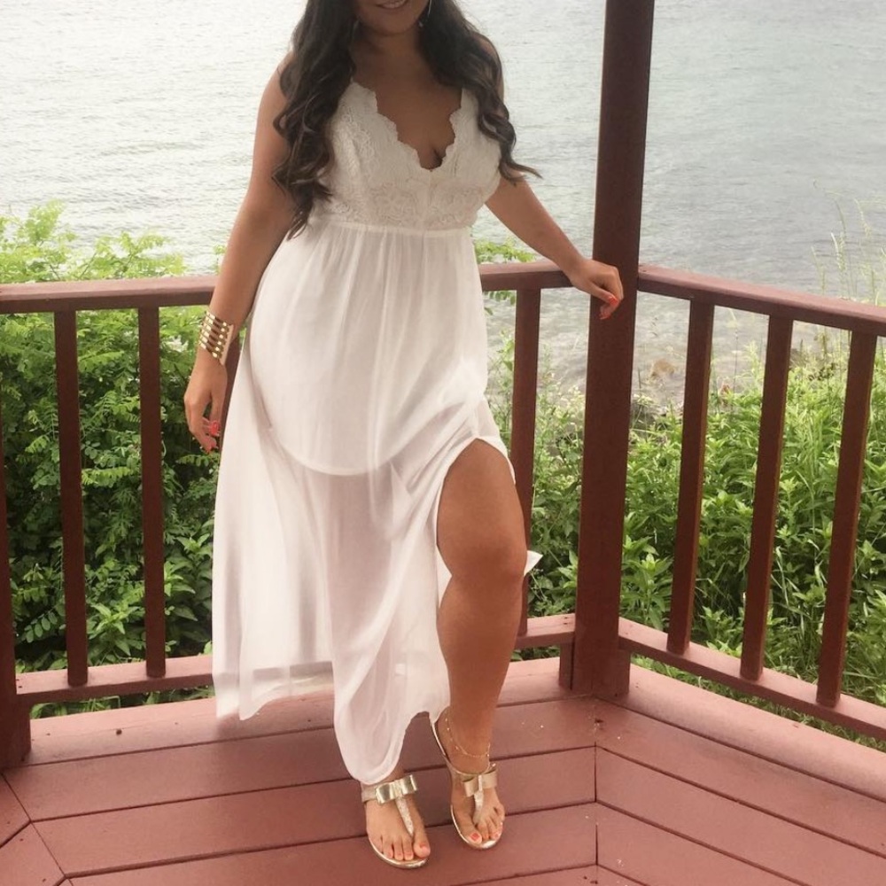 Elegant White Lace Maxi Dress